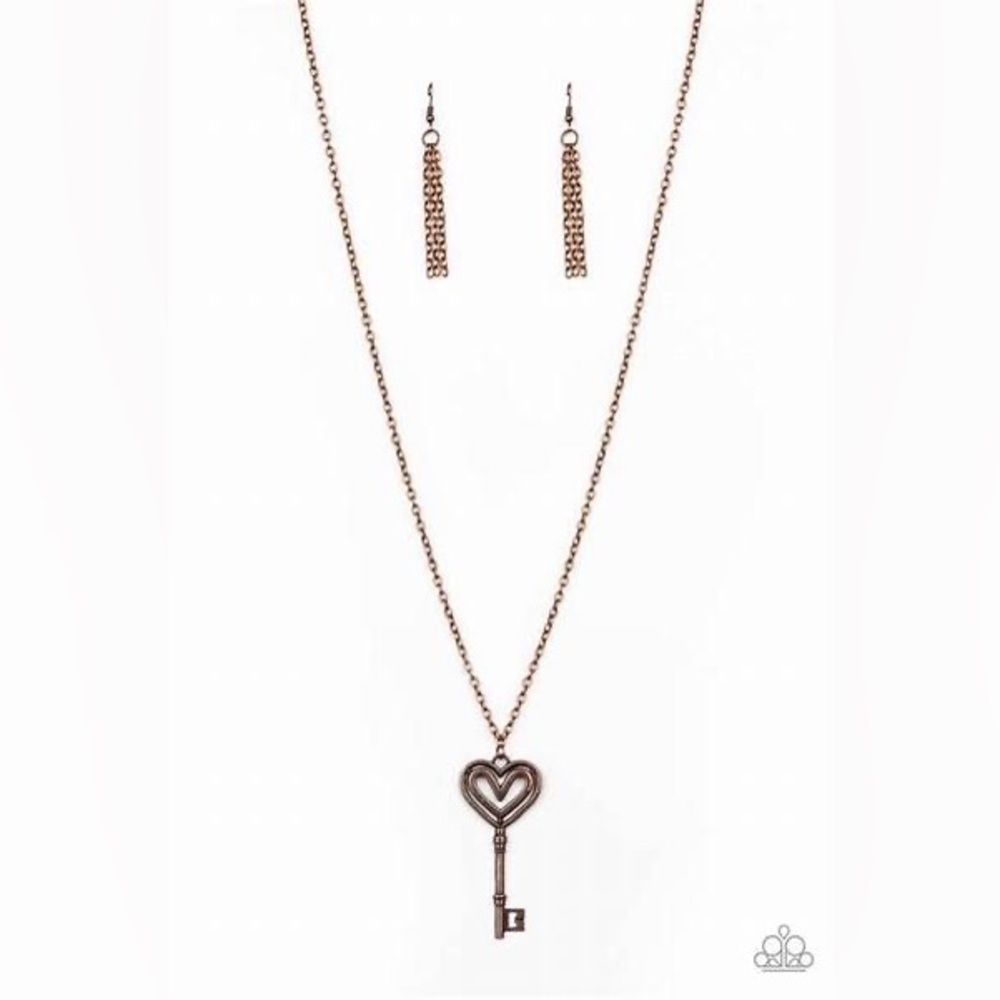 ❣️Long heart key copper necklace❣️*